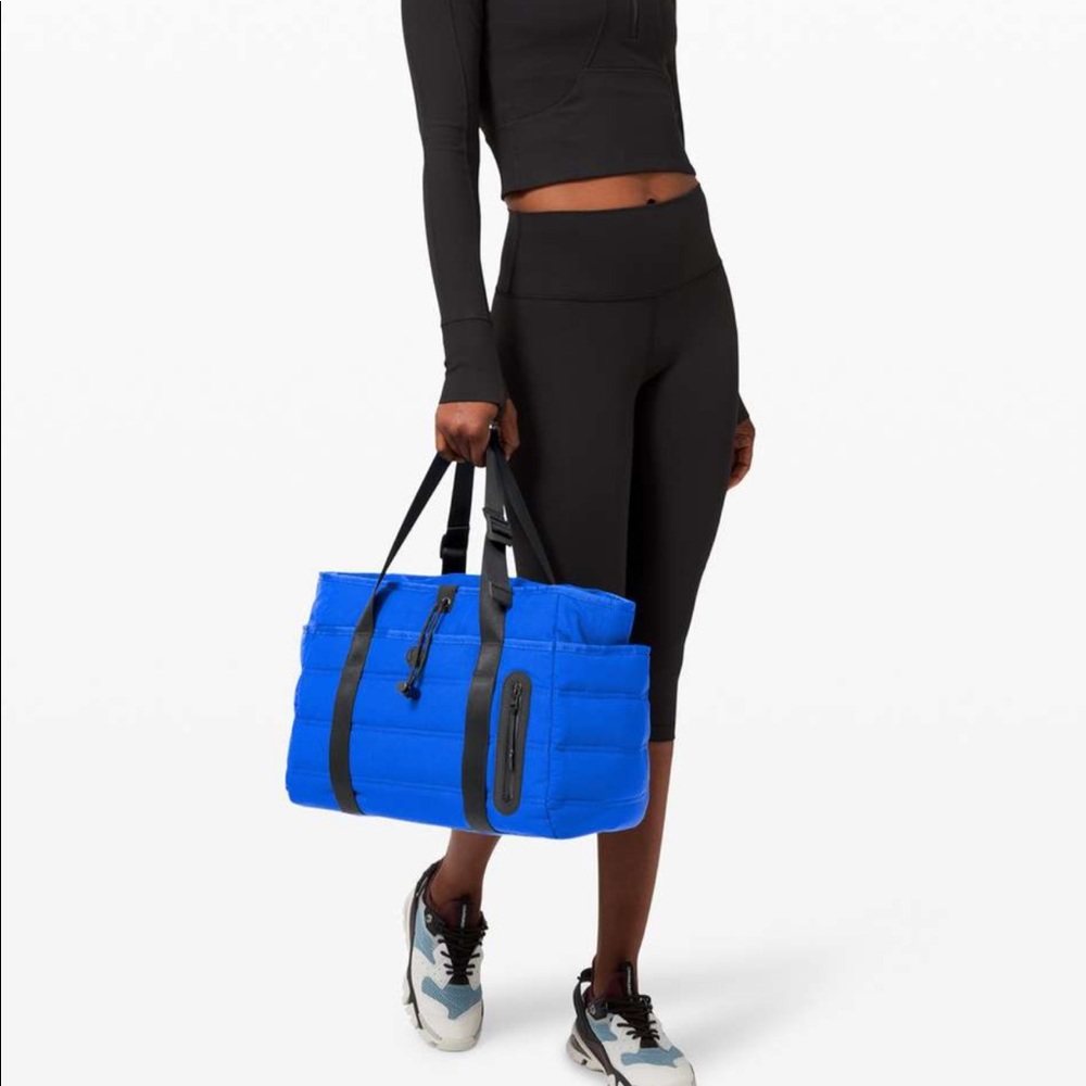Lululemon Dash All Day Duffel *20L - Picture 3 of 7
